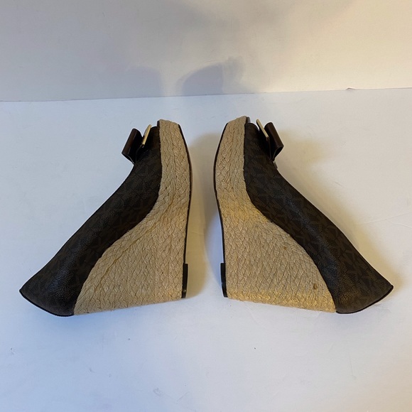Michael Kors logo peep toe wedge - Picture 10 of 11
